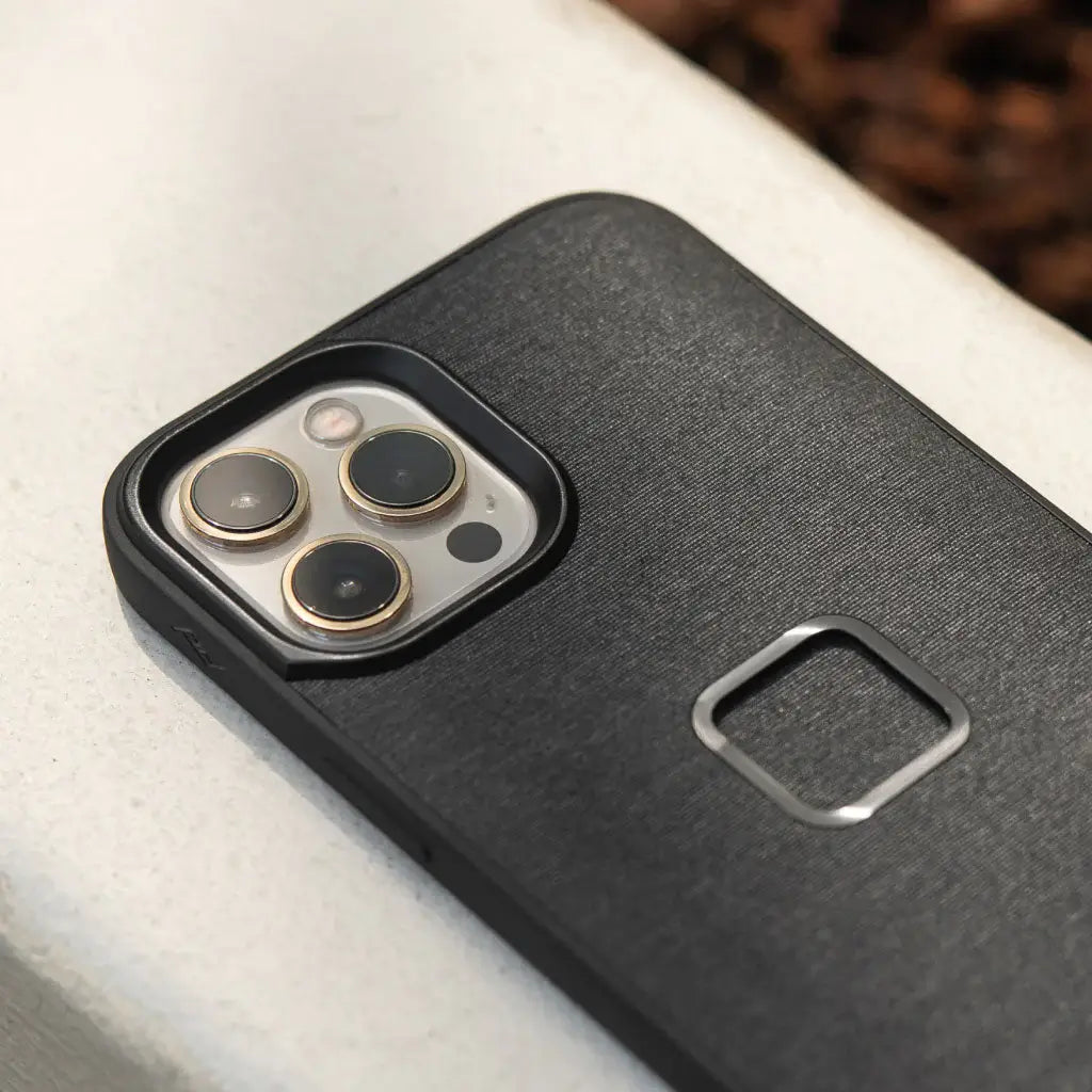 Peak Design Everyday Charcoal IPhone 14 Pro Mobile Case