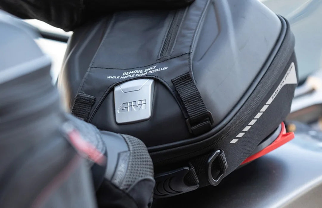 Givi ST602B Quick Lock Tank Bag