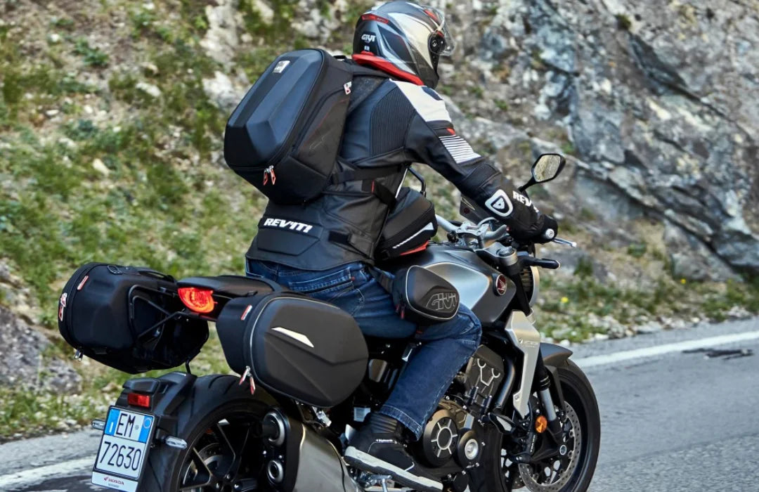 Givi ST602B Quick Lock Tank Bag