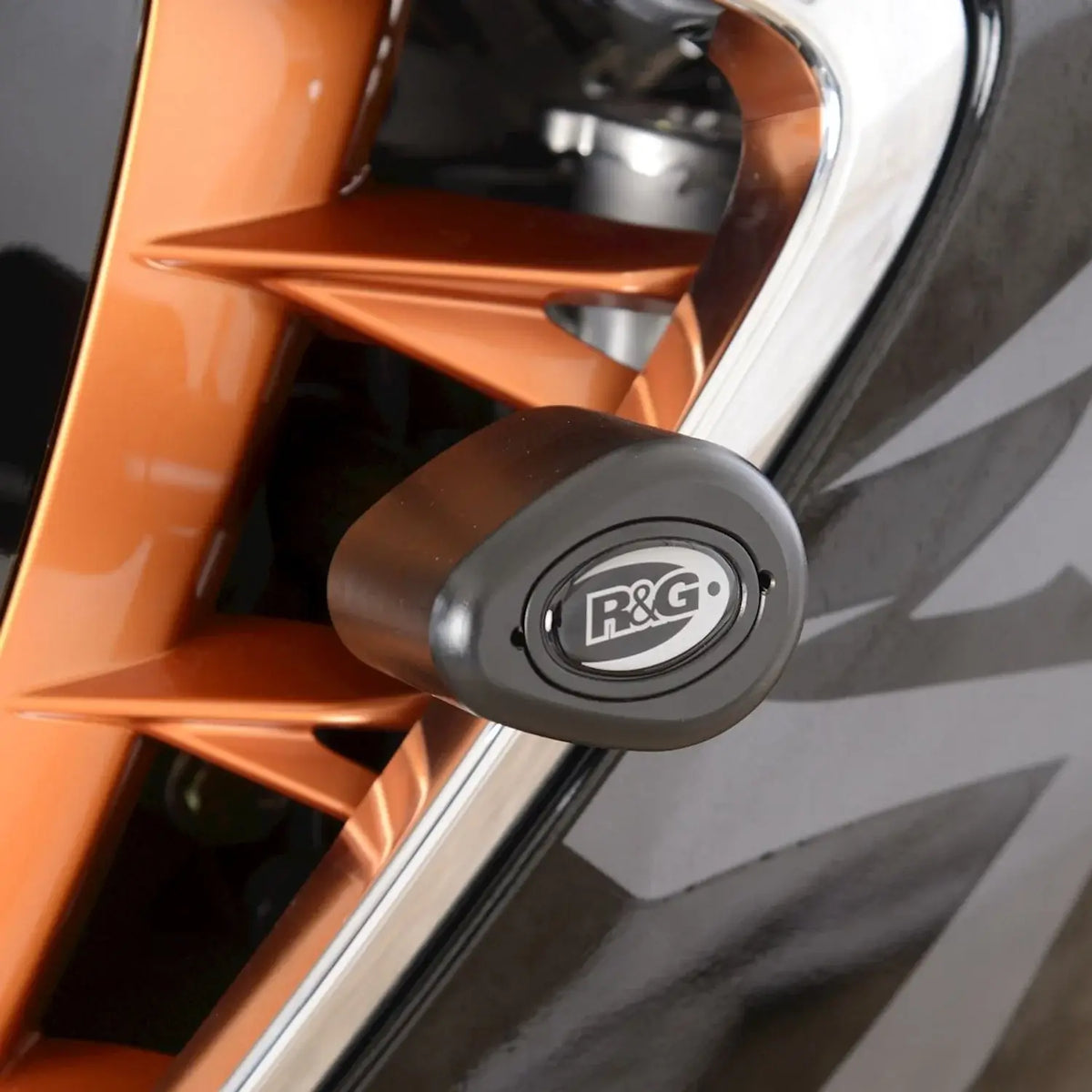 R&G Crash Protectors Aero Style - Suzuki Hayabusa (2021 - 22)